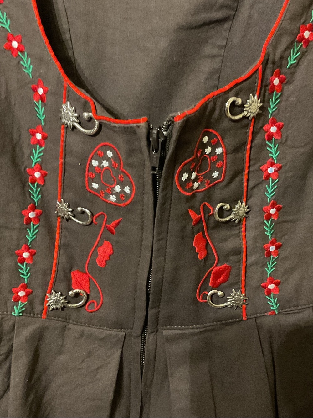 German Wear Brown Trachtenmode Dirndl Red & Green Embroidery Size 48, US 16 - Picture 3 of 10